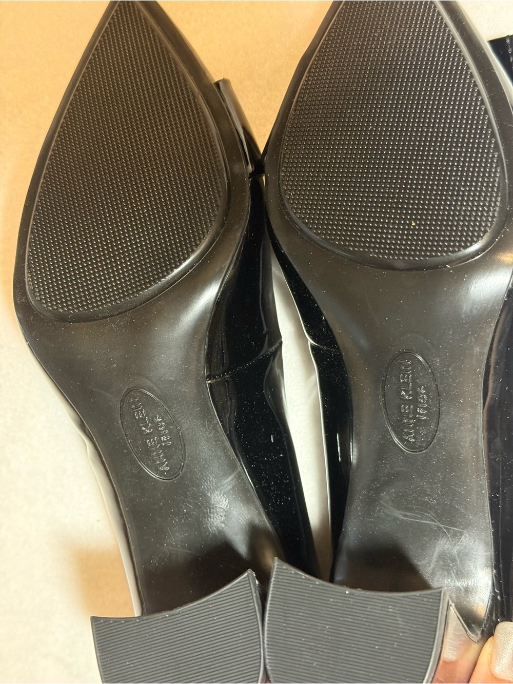 New Ann Klein Women's Bentley Block Heel Dress Pumps. 7.5 - Picture 5 of 6